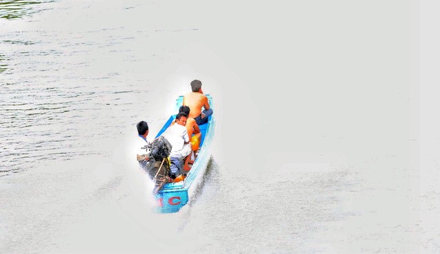 Smugglers take to waterways