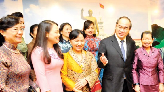 Ho Chi Minh city’s leaders active in 2017