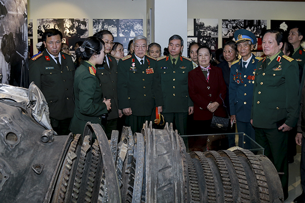Exhibition on Dien Bien Phu in the air victory