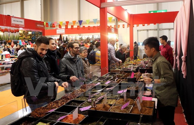 Vietnam’s art and handicraft products introduced at international exhibition in Italy