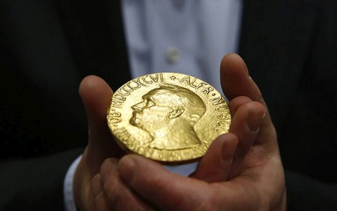 Swedish King presents awards to Nobel laureates 2017