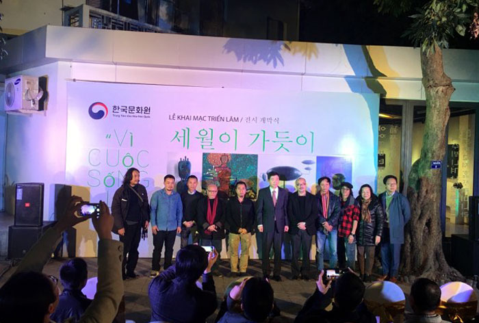 Exhibition “This is the Life” celebrates Vietnam-RoK 25th diplomatic ties