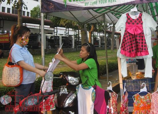 Ho Chi Minh city to bring over 300 shipments of Tet goods to workers