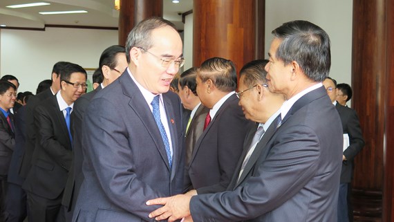 HCMC willing to share development experience with Vientiane