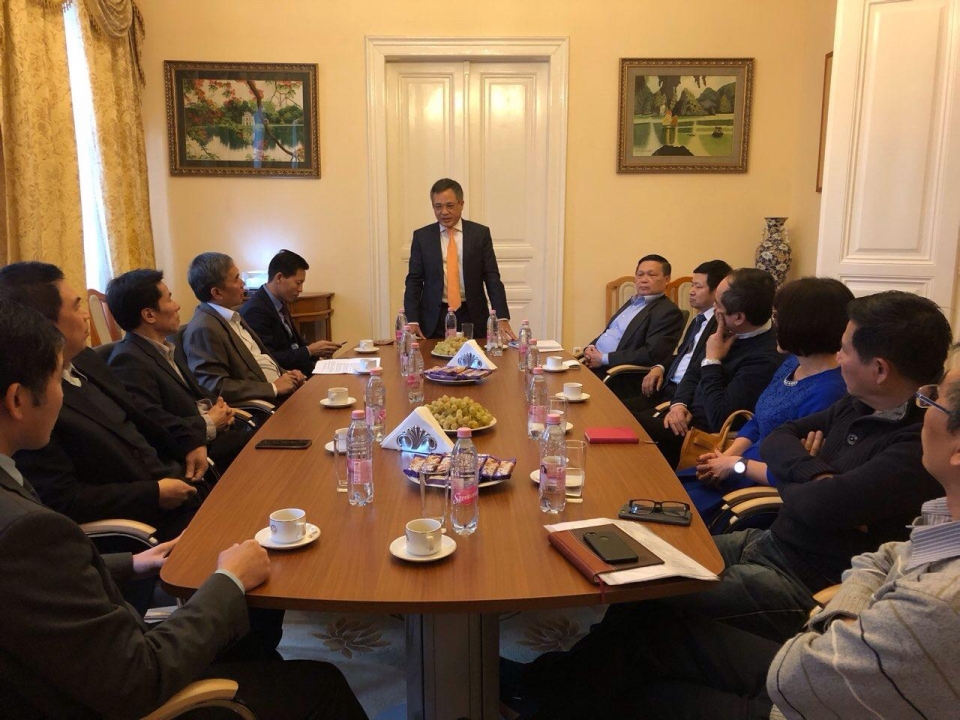 Vietnamese Ambassador to Hungary meets executive board of overseas Vietnamese Association