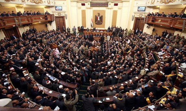 Egypt reshuffles government, appoints four new ministers