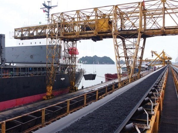 Vinacomin eyes payroll cut, revenue rise in 2018