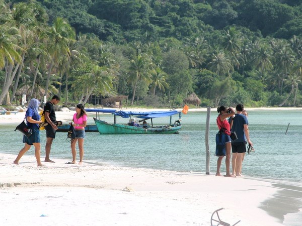 Phu Quoc island greets 260,000 tourists in first month of 2018
