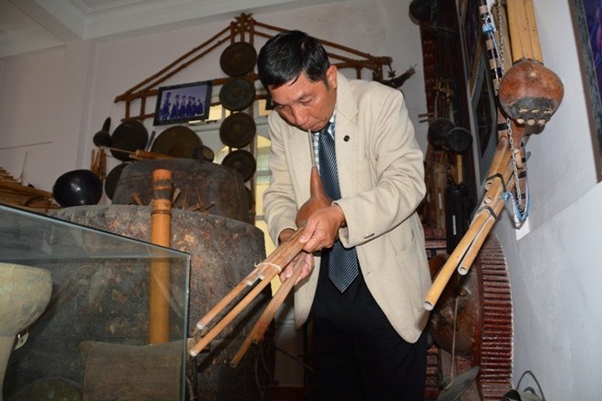 Retired police officer scours country for Tay Nguyen artefacts