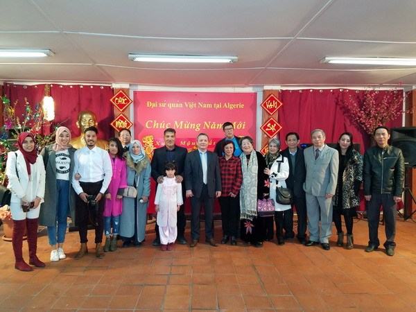 Overseas Vietnamese community in Algeria celebrates Lunar New Year of the Dog