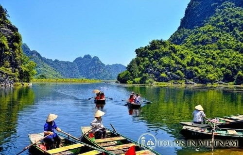 More boat tour opened in Trang An Landscape Complex