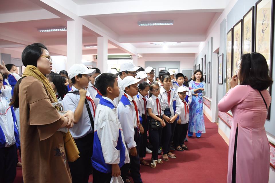 Exhibition on Vietnamese traditional folk paintings in Gia Lai