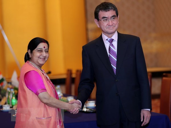 Indian External Affairs Minister meets Japanese counterpart