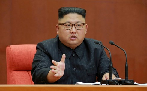 DPRK leader meets special envoys from RoK