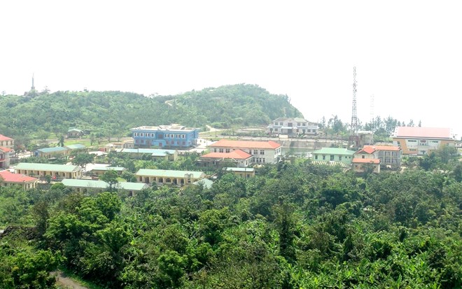 Con Co island district wakes up tourism potential