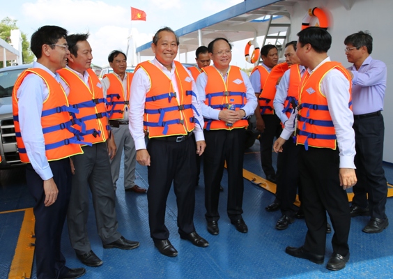 Ferry connecting HCM city with Long An put into use