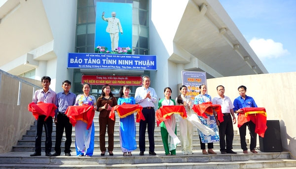 Exhibition to mark 43rd anniversary of Ninh Thuan liberation