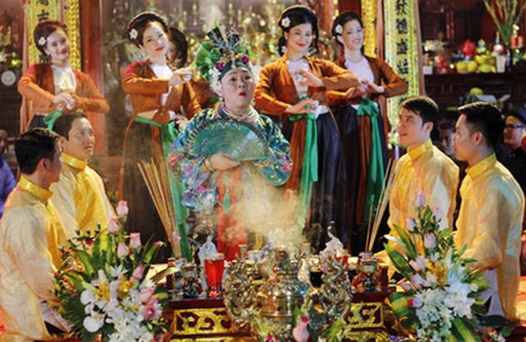 National Chau Van and Van singing festival in Hue