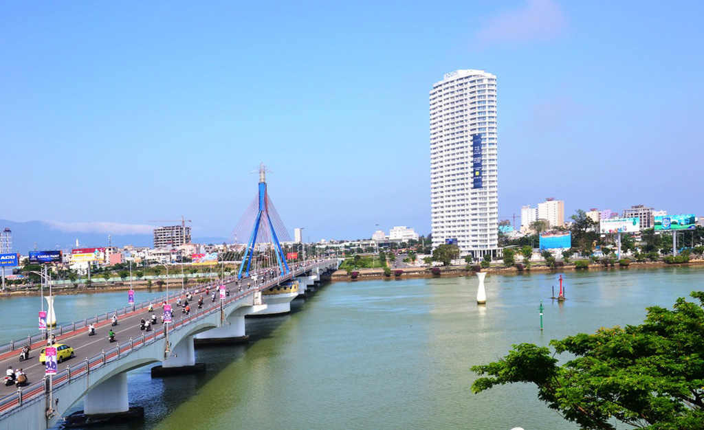 FPT join hands with Da Nang to develop smart city