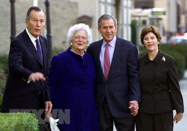 Former US First Lady Barbara Bush dies at 92