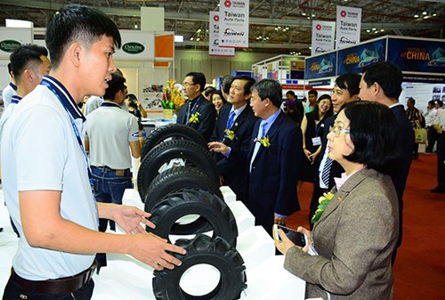 Over 360 exhibitors join exhibition on automotive service sector