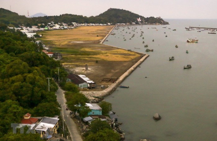 Peaceful scenery in Kien Hai island district