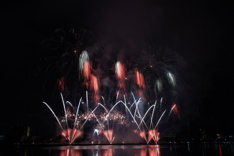2018 Da Nang International Fireworks Festival opens