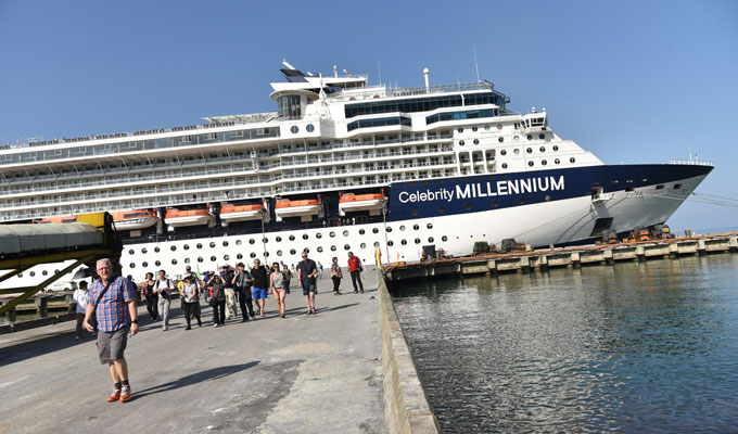 Vietnam, Singapore expand cruise tourism exploitation