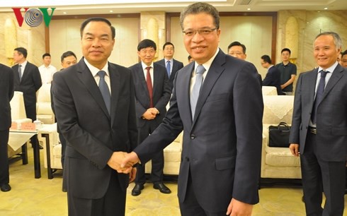 Vietnamese Ambassador to China meets mayor of Chong Qing city
