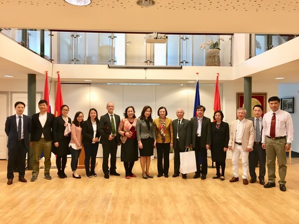 Party mass mobilization commission delegation visits Netherlands