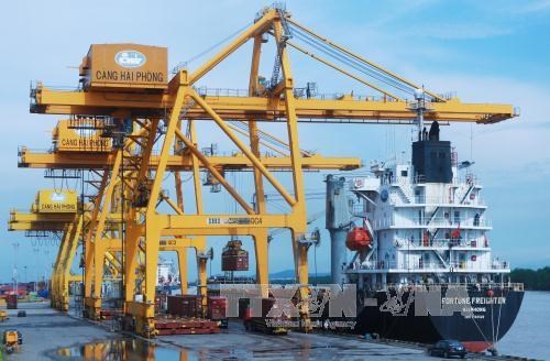 Hai Phong Int’l Container Terminal welcomes first ship