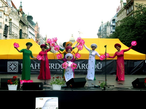 Vietnam succeeds at Prague international art festival 2018