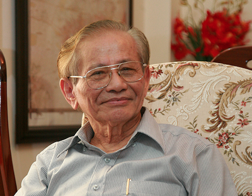 Prof Phan Huy Le passes away