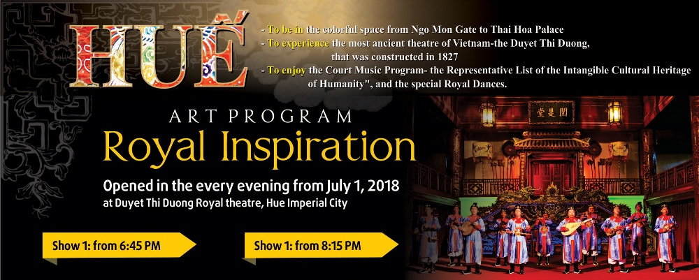 Art program at Hue imperial city by night