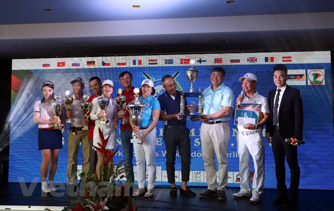 Over 180 overseas Vietnamese golfers compete in Germany