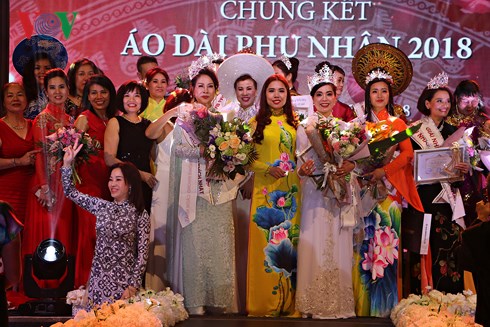 Final night of Mrs Ao Dai Vietnam Europe 2018 held in Czech Republic