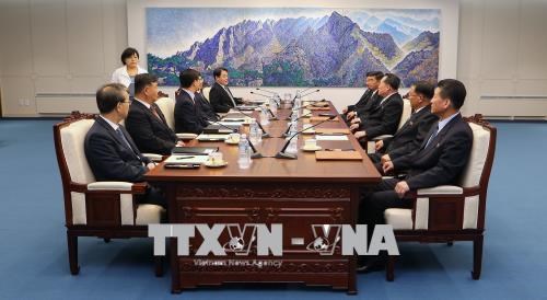 Two Koreans set to hold military talks