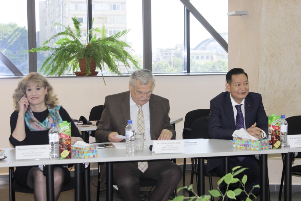 Forum “Economic cooperation opportunity with Vietnam” held in Romania