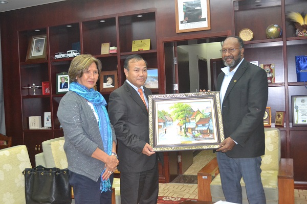 Deputy Minister of Foreign Affairs Vu Hong Nam visits to Vanuatu
