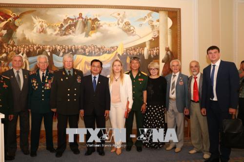 Vietnamese photo exhibition held in Ukraine