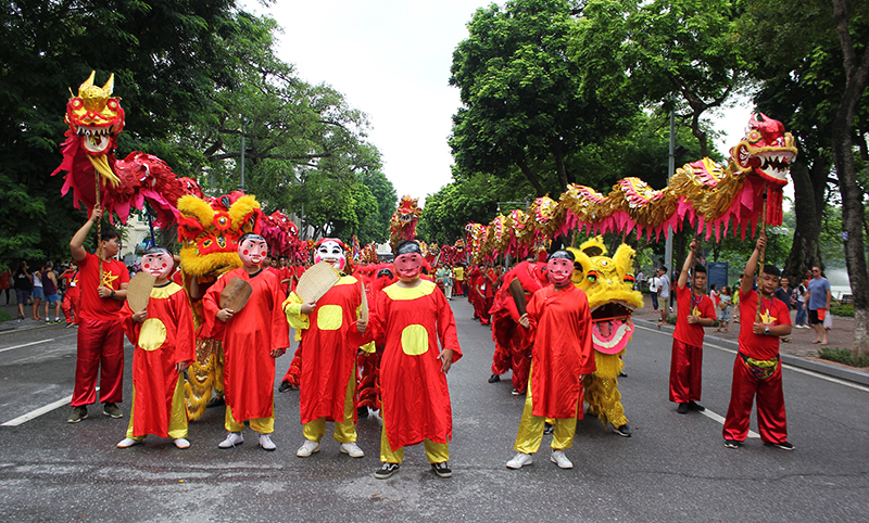 Street festival around Hoan Kiem lake
