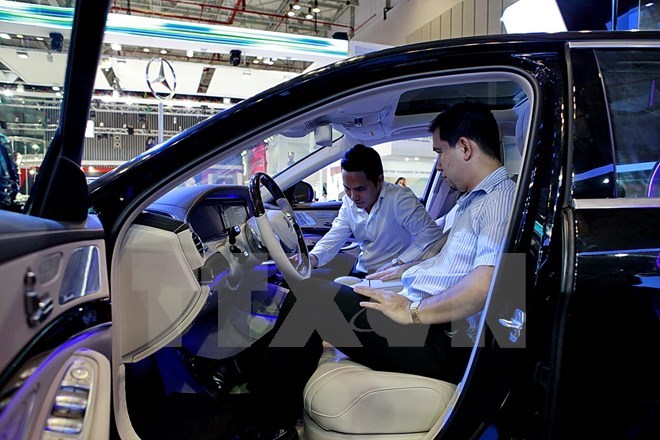 Mass of Thai, Indonesian autos imported to Vietnam