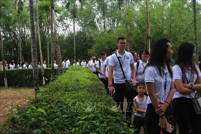 Summer Camp young expats visit late President Ho Chi Minh’s homeland