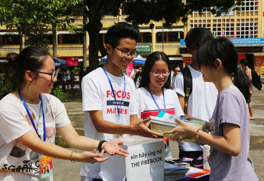 Providing books to highlands children
