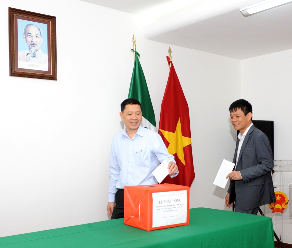 Vietnamese in Mexico support Lao dam collapse victims