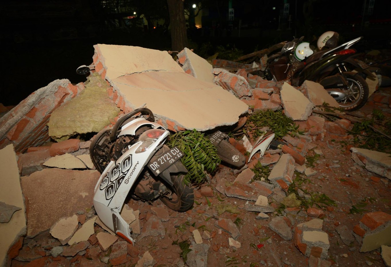 At least 91 people die in Indonesia earthquake