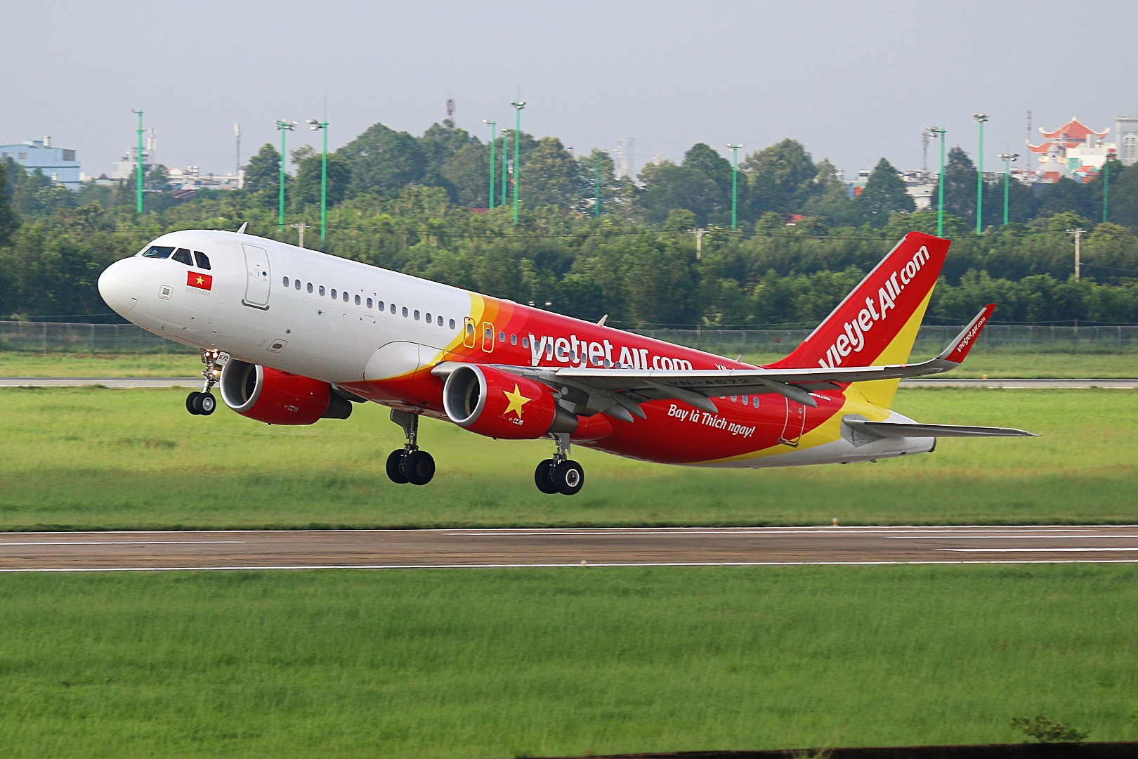 Vietjet Air offers 2 5 million tickets priced from USD0