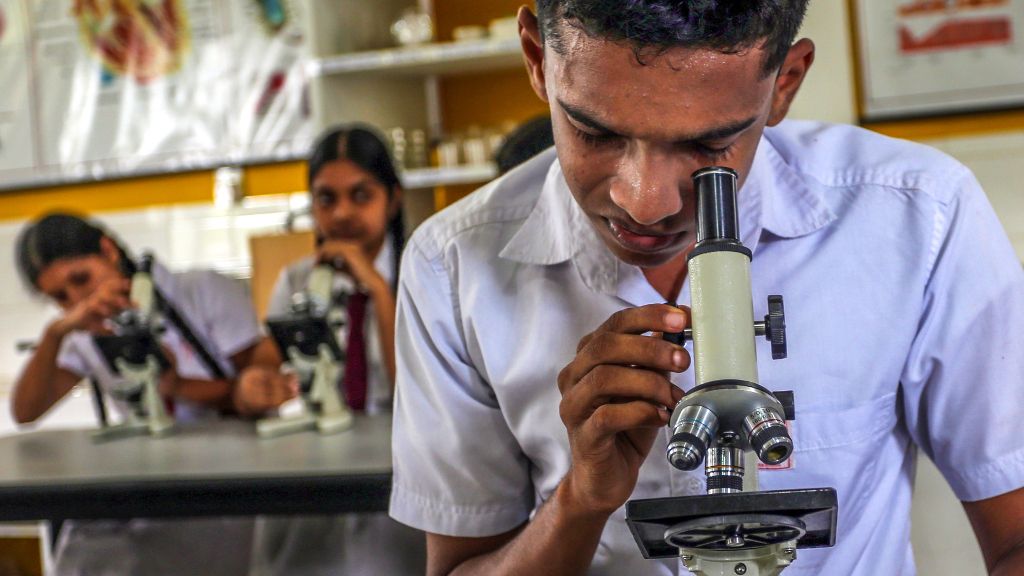 Sri Lanka develops new applied science and technology programs in four universities