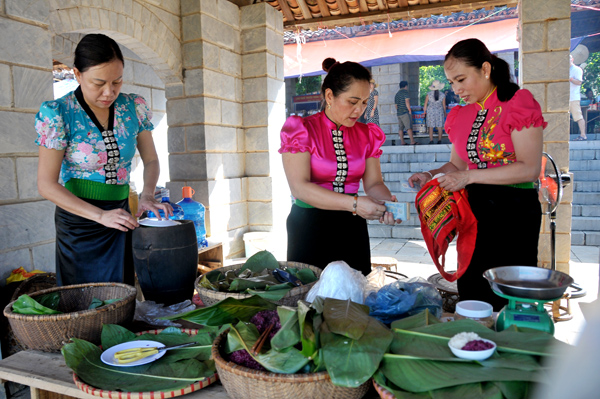 Experiencing “Lang Son mountainous market” in Hanoi