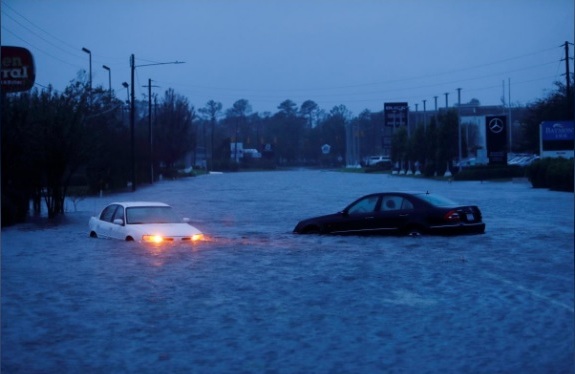 Hurricane Florence strikes eastern US At least 13 dead